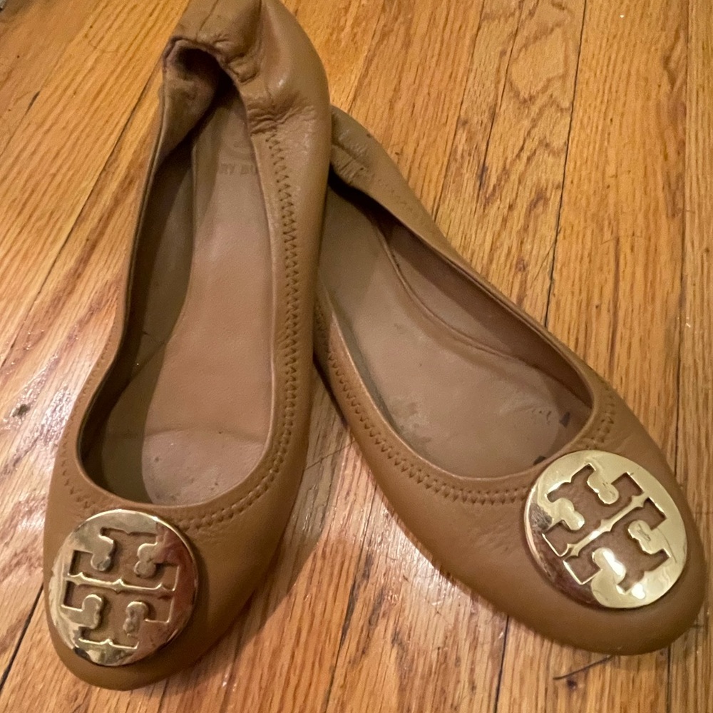 Tory Burch  brown leather flats